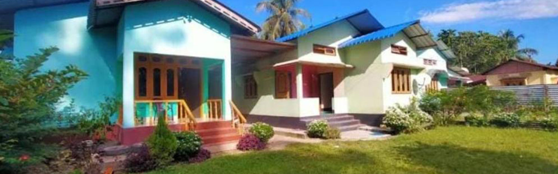 Adoroni Guest House