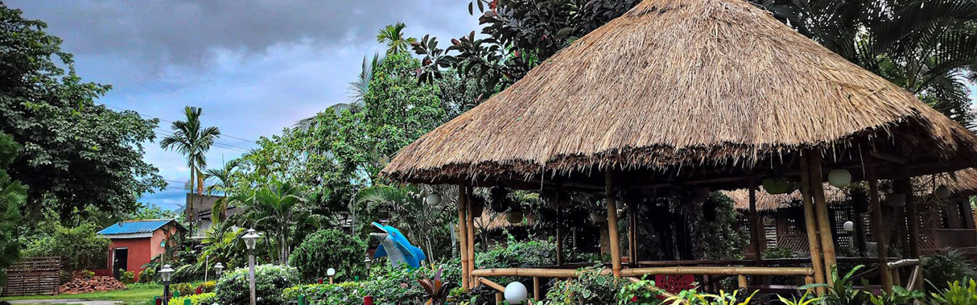 TREE HOUSE